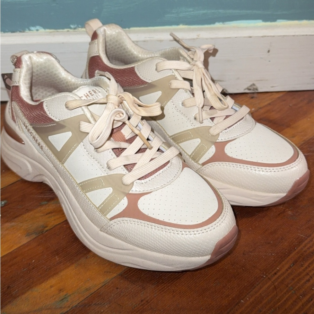Skechers Women's Beige Sneakers